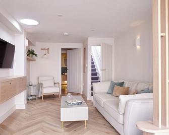Coach House Totnes - Totnes - Living room