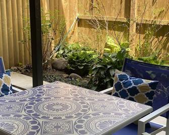 Park Slope Gem! Garden&Laundry near Prospect Park - Brooklyn - Patio