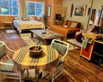 Sweet Mermaid Studio at Manini Beach, Kealakekua Bay - Captain Cook - Restaurant