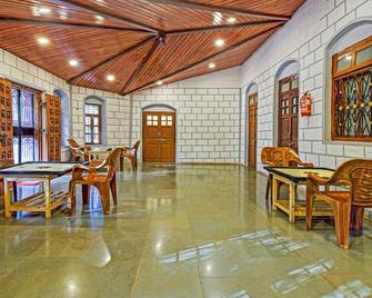 Treebo Trend Shalimar In The Forest - Matheran - Restaurant
