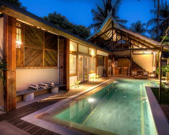 Apalagi Villas - Pemenang - Kolam