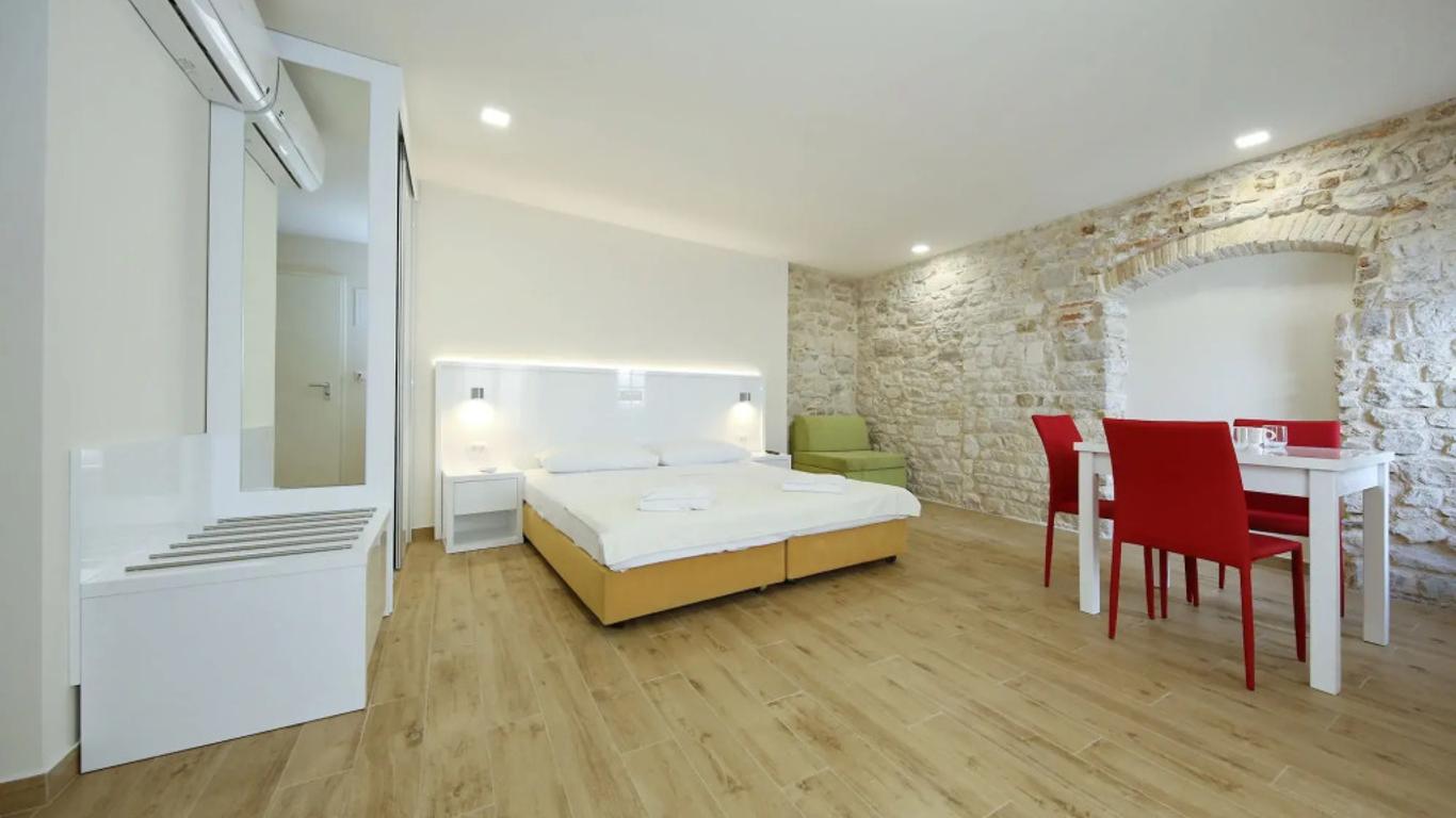 Idassa Atrium rooms