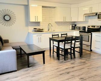 Adorable 2-bedroom basement suite - Abbotsford - Kitchen