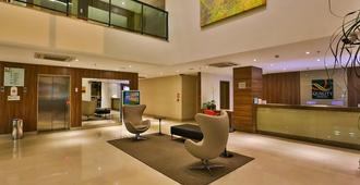 Quality Hotel & Suites Brasilia - Brasília - Recepção