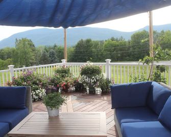 Stanford House - ืื ืฆ'ืกืืจ - ืืจืคืกืช