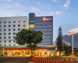 Fiesta Inn Express Puebla Finsa - Puebla City - Building