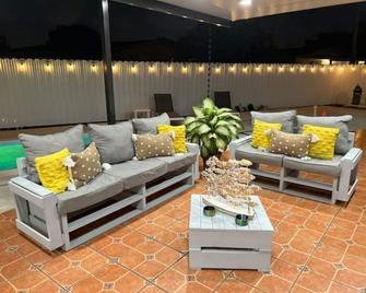 Beautiful apartment close to the airport, the beach and recreation sites. - Hialeah - Patio