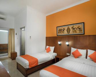 Hotel Poncowinatan - Tugu - Yogyakarta - Bedroom