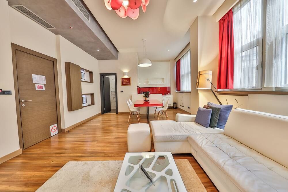 أتيرا بيزنيس سويتس