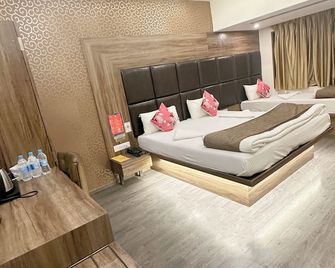 Saibaba International Hotel - Shirdi - Habitación