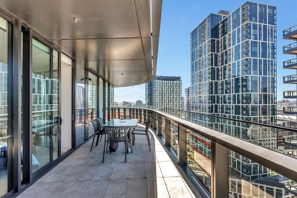 ميلبورن لايف ستايل أبارتمنتس - بيست فيوز أون كولينز - ميلبورن - شرفة