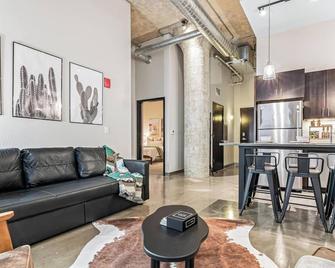 Dt 2bd Steps From Target Field Gym Kitchen Laundry - Mineápolis - Sala de estar