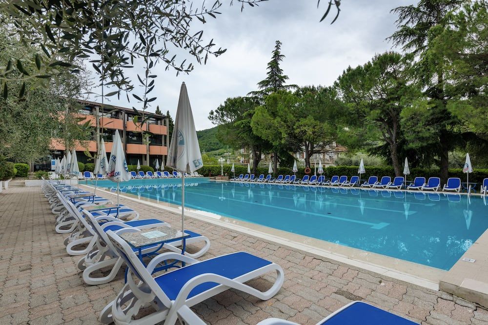 هوتل رويال - غردة - حوض السباحة