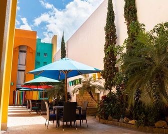 Happy Express Hotel - Oaxaca - Patio