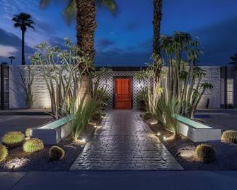The Weekend - Palm Springs