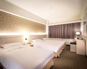 New World Hotel - Taipei City - Bedroom