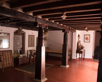 Set In The Woods And The Hills, One Feels Fresher And Rejuvenated At Our Stay. - Sringeri - Bedroom