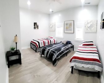 Experience Indianapolis living closer to Lucas Oil Stadium - Indianapolis - Bedroom