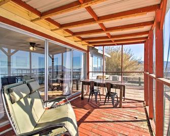 Lakefront Sanctuary with Mount Konocti Views - Nice - Balkon