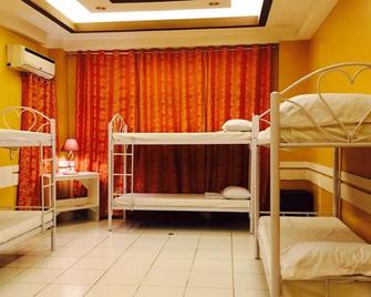 Airport Travelodge Manila - Manila - Bedroom