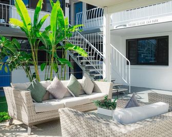 Montego Mermaid Beach Motel - Mermaid Beach - Патіо