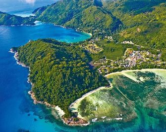 Constance Ephelia - Port Glaud - Edificio