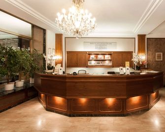 Centro National Frankfurt, Trademark Collection by Wyndham - Fráncfort - Recepción