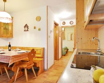 Apartment Monti Pallidi by Interhome - Campitello di Fassa - Sala pranzo
