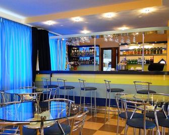 Brigantine Hotel - Рибінськ - Бар