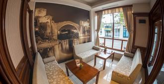 Hotel Bristol - Mostar - Living room