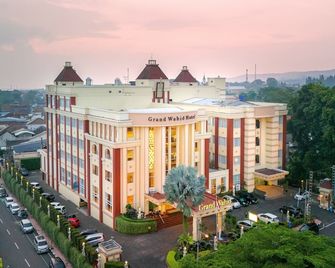 Grand Wahid Hotel Salatiga - Salatiga - Edificio