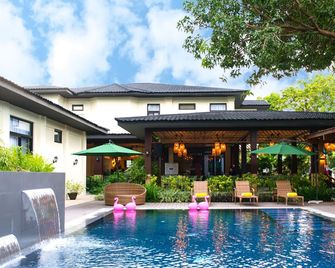 Unwnd Boutique Hotel Dumaguete - Dumaguete City - Pool