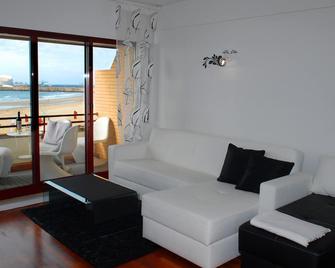 Porto Sea Apartments - Matosinhos - Living room