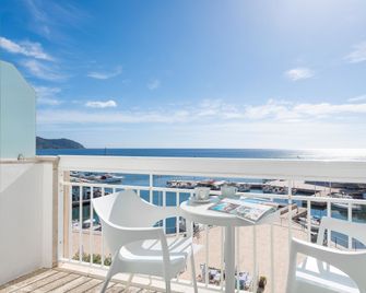Hotel Cala Bona - Cala Bona - Balkón