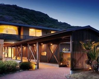 Ryokusuitei Katsuura Bekkan Suika - Katsuura - Building