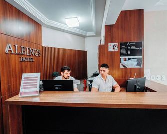 Hotel Albinos - Itaperuna - Front desk