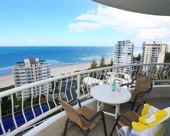 Biarritz Apartments - Surfers Paradise - Balcony
