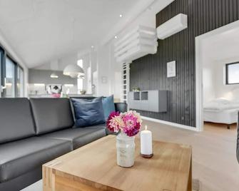 3 Bedroom Beautiful Home In Haderslev - Christiansfeld