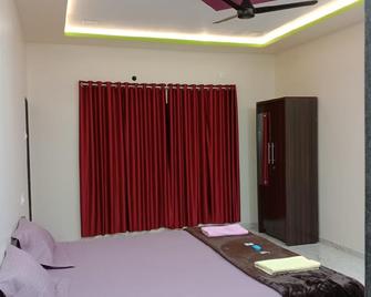 Swati Nyahari Niwas Tarkarli Malvan - Mālvan - Bedroom