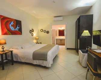 Hotel Luisiana - Santa Ana