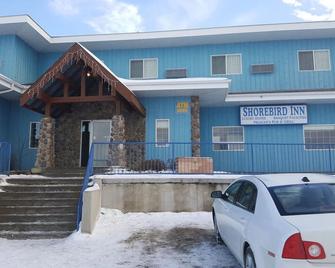 Shorebird Inn - Tobin Lake - Building