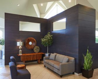 Prairie Meadows Hotel - Altoona - Lobby
