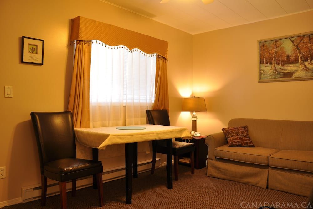 Rosedale Motel - Summerland - Salon