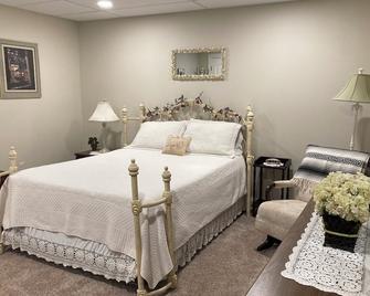 Charming 1-bedroom apartment with WiFi, AC in peaceful Burgettstown countryside - Burgettstown - Habitación