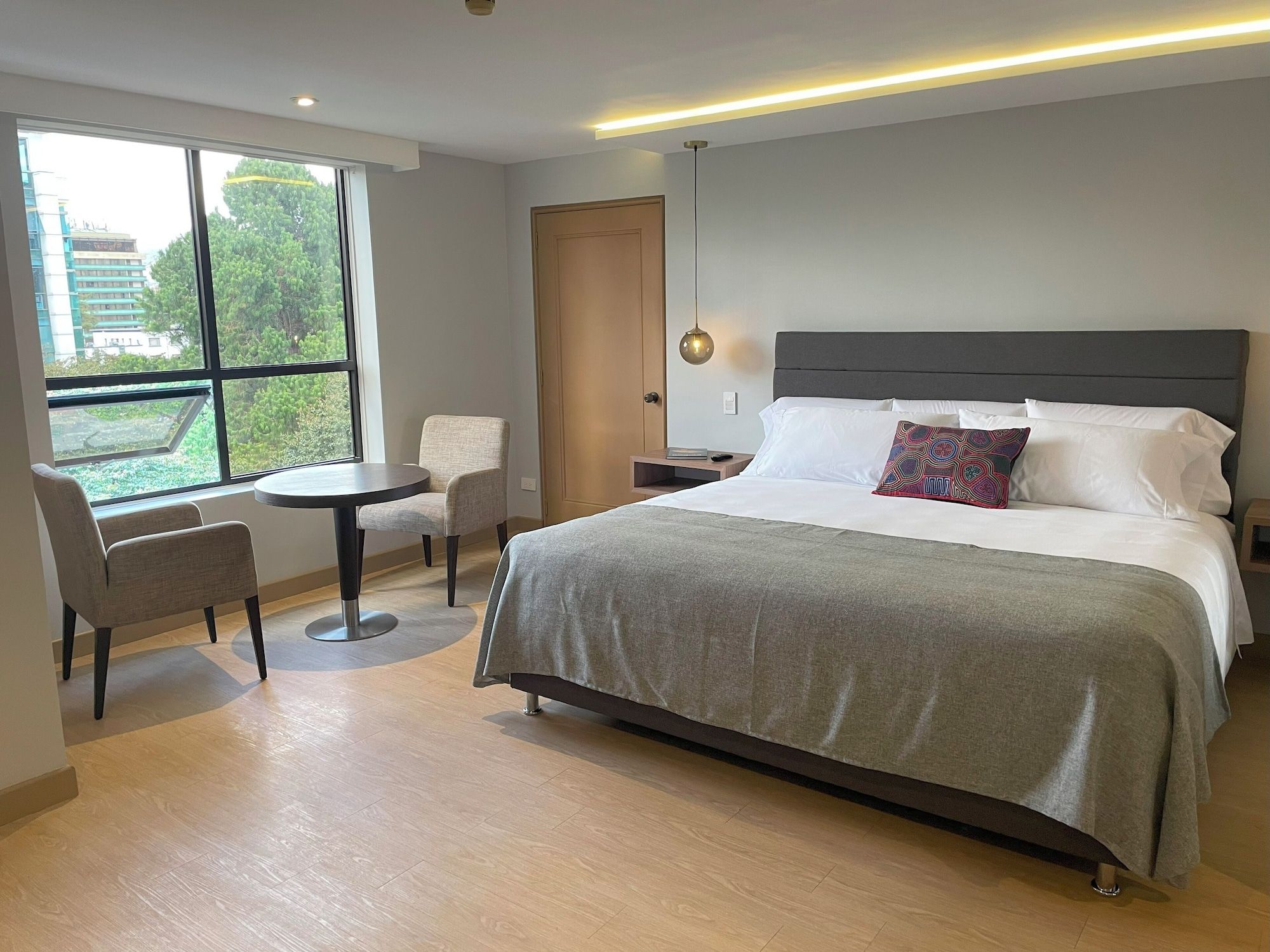 Hotel Parque 97 thumbnail 3