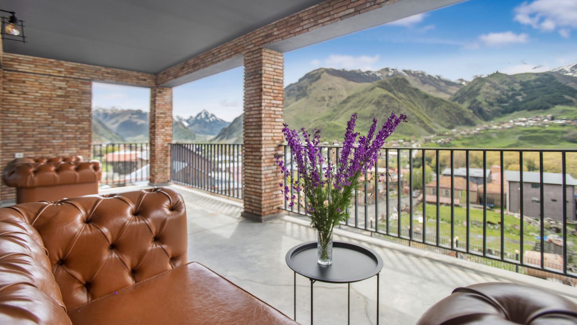 Hotel Memoir Kazbegi - Stepantsminda - Balcony