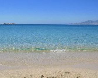 Zefyros Studios - Plaka - Strand