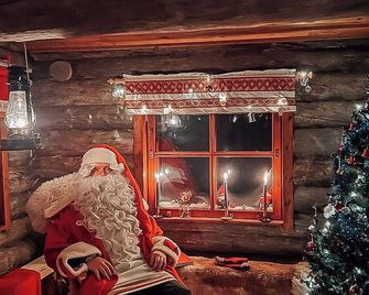 Postmaster Hotel - Рованіемі