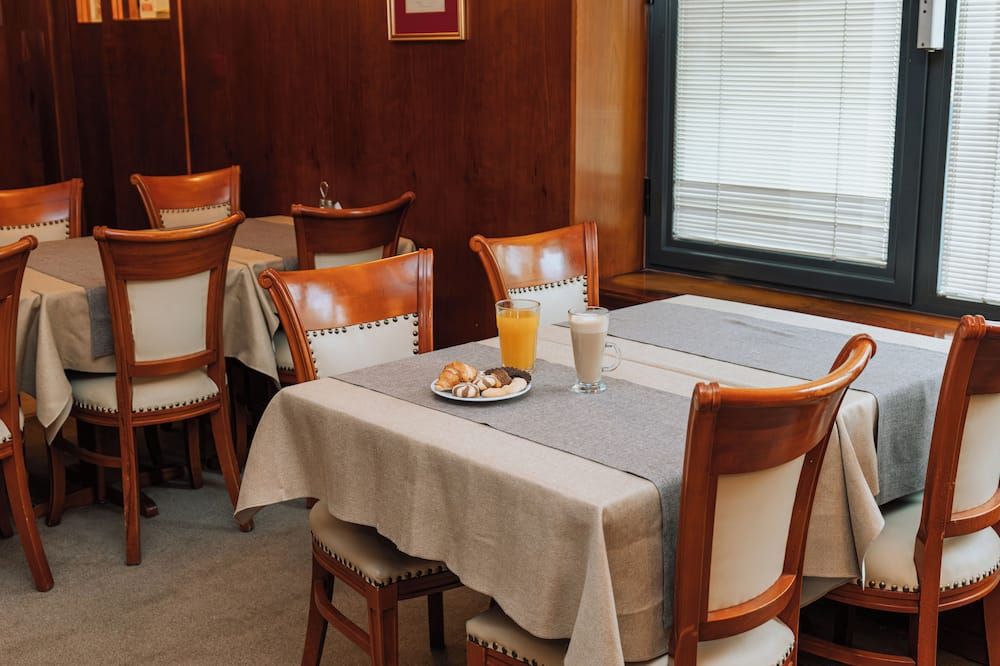Hotel Duke Romana - Bukarest