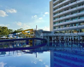 Grand Hotel Nirvana - Sunny Beach - Nesebar - Bazén